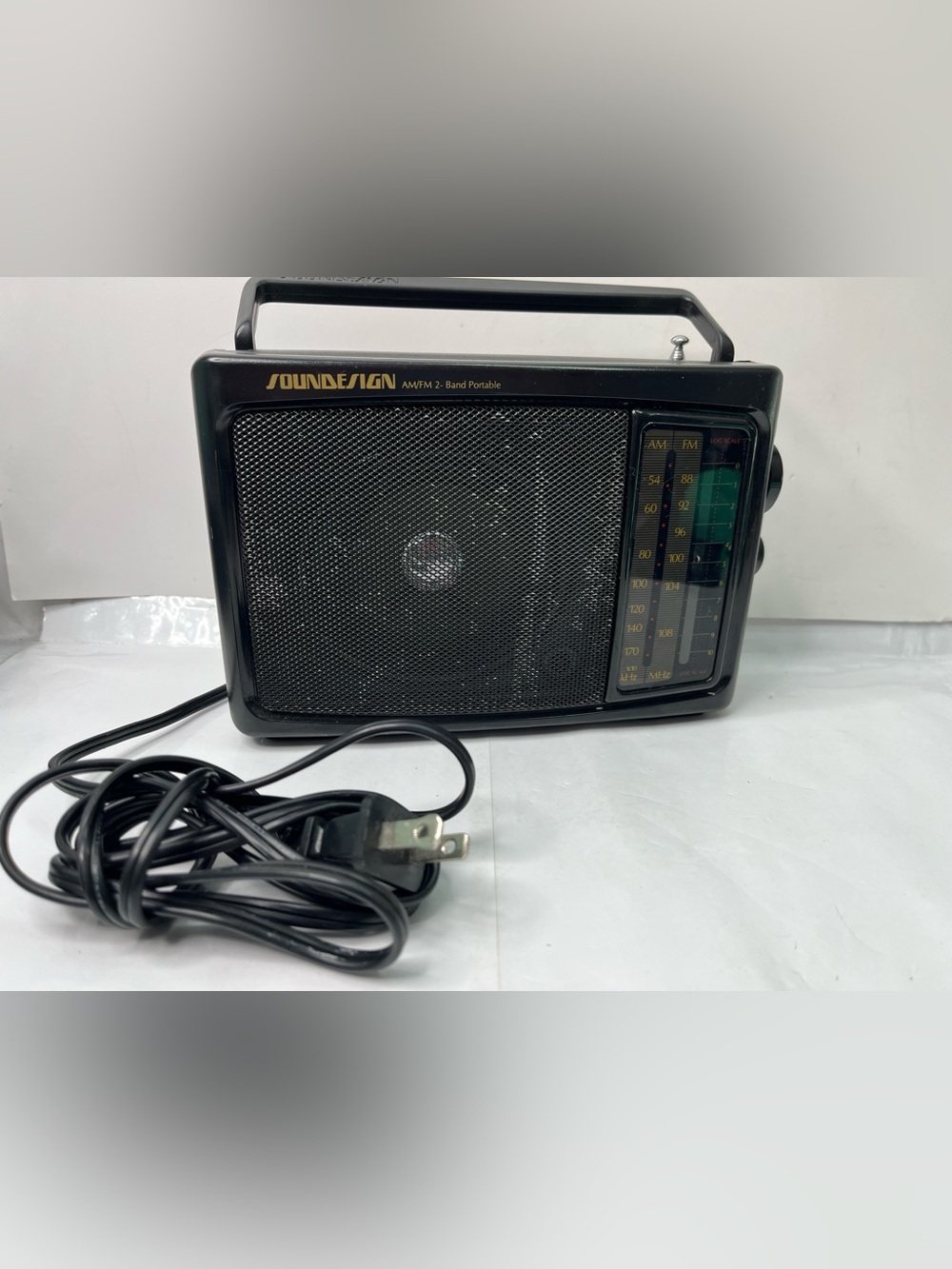 VTG SOUNDESIGN  Model 2236BLK  AM/FM Band Portable (AC/Battery) Radio- Tested 👌